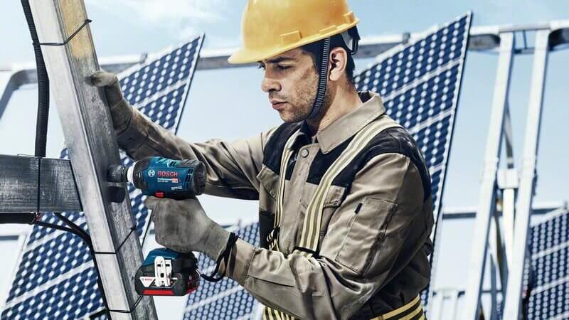 Máy vặn bu lông dùng pin 18V Bosch GDS 18V-400 17 Kim khí thái nguyên
